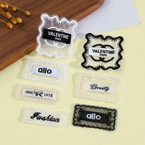 Parche de Tela de Encaje Bordado Hueco Letras DIY Equipaje Ropa Accesorios Decorativos Aplique Artesanía