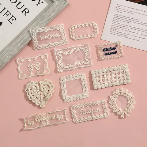 Decoratief Geborduurd Kant Patch Applique Polyester DIY Kledingaccessoires Opengewerkt Bloemen Hart Patch