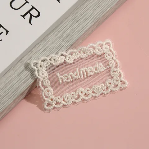 Decoratief Geborduurd Kant Patch Applique Polyester DIY Kledingaccessoires Opengewerkt Bloemen Hart Patch