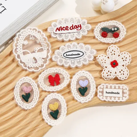 Leuke Zelfklevende Kant Bloem Stoffen Patch Geborduurd DIY Kleding Accessoires Strik Kers Applicatie