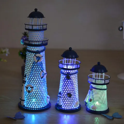 Ornamento per Faro in Ferro in Stile Mediterraneo Luce LED Decorazione da Scrivania Costiera Creativa Regalo di Decorazione per la Casa