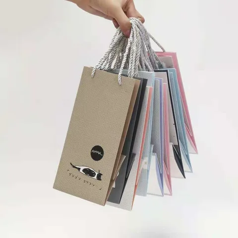Sacchetto Regalo in Carta con Stampa Cartoon Borsa della Spesa Orizzontale Portatile Confezione al Dettaglio Borsa di Stoccaggio Favore di Partito
