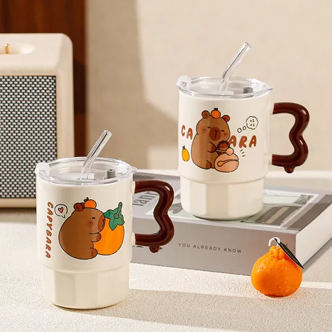 Tazza in Ceramica Simpatico Capybara Con Coperchio e Cannuccia Grande Capacità Tazza d'Acqua Regalo Creativo