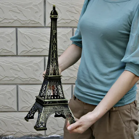 Statua Torre Eiffel in Ferro Vintage Artigianato in Metallo Architettura Casa Ufficio Scrivania Decorazione Ornamenti Modello da Collezione