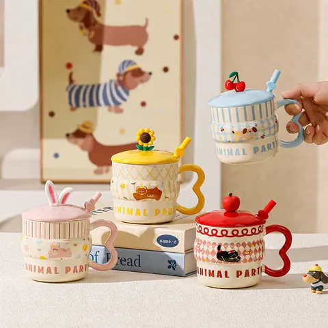Simpatica Tazza da Caffè in Ceramica a Cartoni Animati con Coperchio e Cucchiaio Creativo Animale Frutta Tazza da Acqua Ufficio Regalo per Coppie