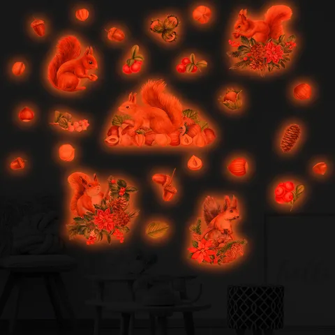 Autocollants Muraux Lumineux Écureuil Noisette Plante Brille dans Le Nuit Cartoon Chambre d'Enfant Sticker Mural PVC Décoration