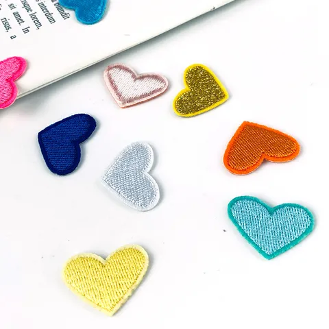 Polyester Embroidered Heart Cloth Patch DIY Iron On Applique For Clothing Shoes Hats Bags Decorative Accessories