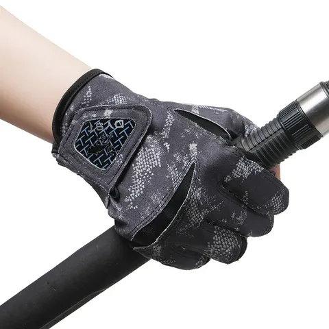 Men's Outdoor Fishing Gloves Summer Ice Silk Breathable Non-Slip Wear-Resistant Half Finger Camouflage Sports Gloves