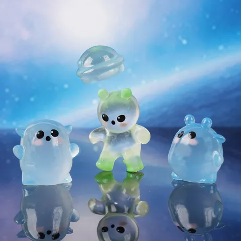 Figurina di Alieno in Resina Luminosa Elfo degli Alberi Luminosa al Buio Mini Ornament Carino Cartone Animato Scrivania Micro Paesaggio Decorazione