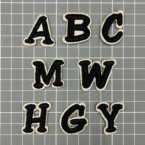 3D Buchstabe Stickerei Flicken Schwarz Weiß Alphabet Flicken Aufbügeln Aufnähen Abzeichen Für Kleidung Mützen DIY Zubehör
