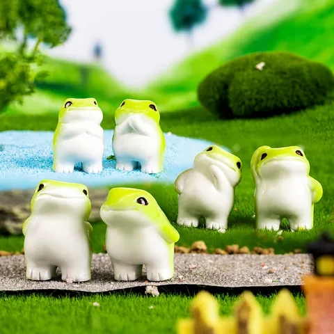 Cute Cartoon Funny Frog Micro Landscape Resin Figurine Car Dashboard Desktop Small Ornament Mini Animal Statue Decor