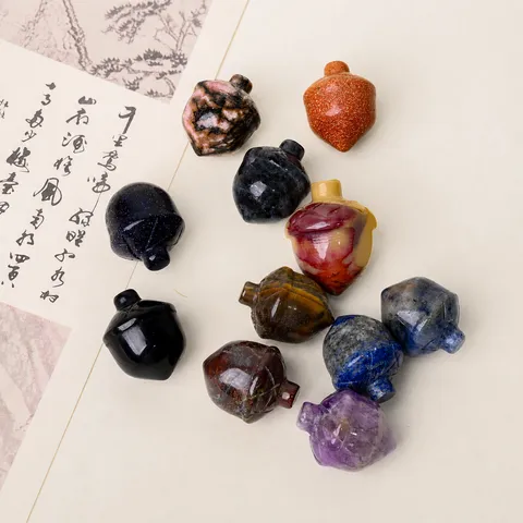 Natural Crystal Acorn Figurine Mini Carved Stone Pinecone Fruit Ornament Creative Home Desk Decor Collectible
