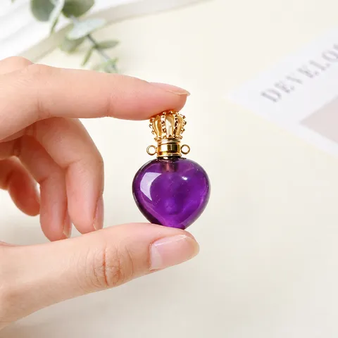 Ciondolo Flacone di Profumo Cuore di Cristallo Naturale Pietra Curativa Fiala Diffusore Olio Essenziale con Tappo Corona Gioiello