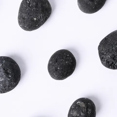 Natural Black Meteorite Raw Stone Mineral Crystal Specimen Volcanic Rock Aromatherapy Stone Landscaping Ornament