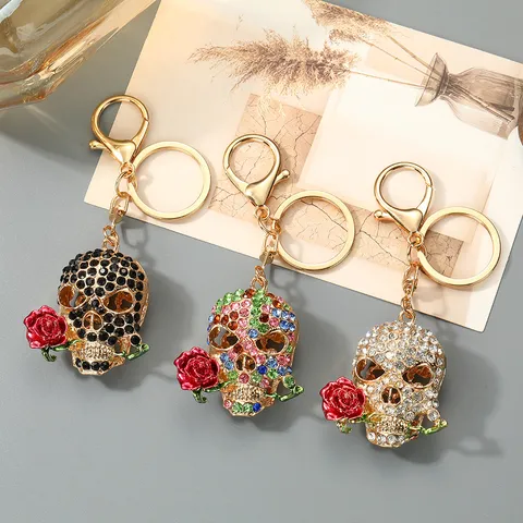 Gothic Halloween Skull Rose Keychain Zinc Alloy Rhinestone Inlaid Gold Plated Car Bag Pendant Charm Punk Skeleton Key Ring Gift For Men Women