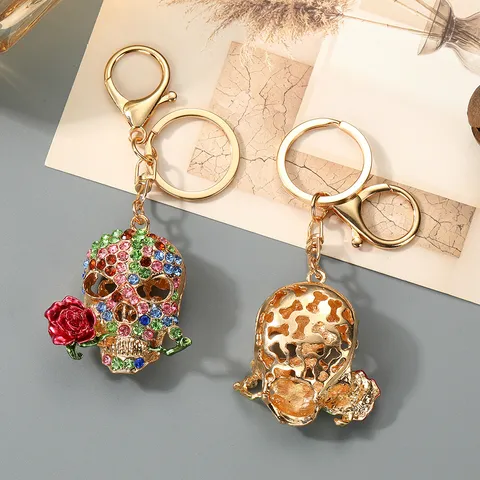 Gothic Halloween Skull Rose Keychain Zinc Alloy Rhinestone Inlaid Gold Plated Car Bag Pendant Charm Punk Skeleton Key Ring Gift For Men Women