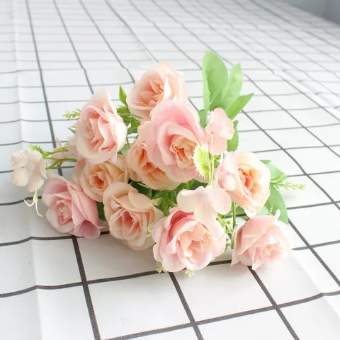 Mazzetto di Rose Fresche Fiori Artificiali in Seta Per Tavolo di Casa Festa di Matrimonio Cappello Torta Forniture Floreali Decorative