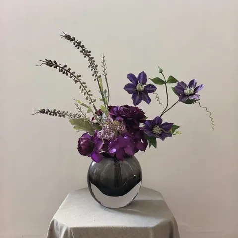 Bouquet de Fleurs Artificielles Violettes Arrangement Floral en Soie avec Feuilles pour Décoration de Mariage Maison Accessoires Photo