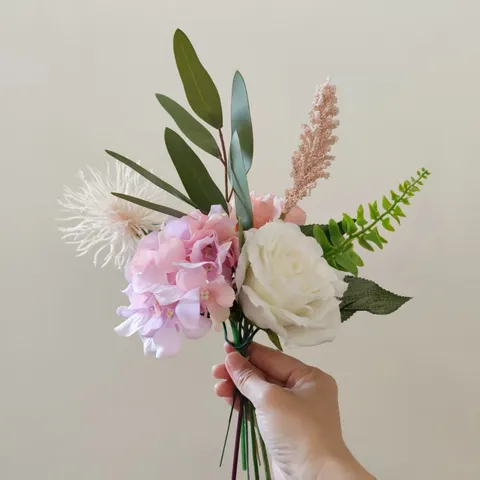 Artificial Silk Flower Bundle Fake Roses Hydrangea Eucalyptus Leaves For Wedding Home Decor Photography Props