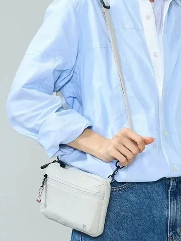 Sac Bandoulière Décontracté en Nylon pour Femmes Multi-Poches Petit Sac à Épaule Sac de Rangement Portable Sangle Ajustable Sac de Mode