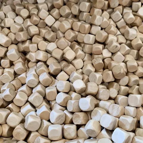 Blocs Carrés en Bois Massif Naturel Particules de Bois pour Remplissage de Bac à Sable d'Aire de Jeux pour Enfants Bricolage Perles en Bois Sans Trou