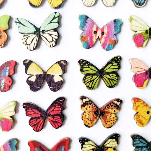 Colorful Butterfly Printed Wooden Buttons Two-Hole Mixed Color DIY Wood Sewing Craft Buttons Garment Accessories