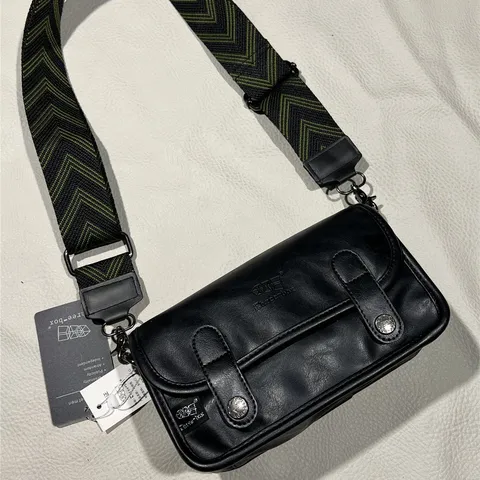 Borsa a Tracolla in Pelle PU Vintage Retro da Uomo Borsa Crossbody Casual Streetwear Borsa Messenger alla Moda Multifunzionale