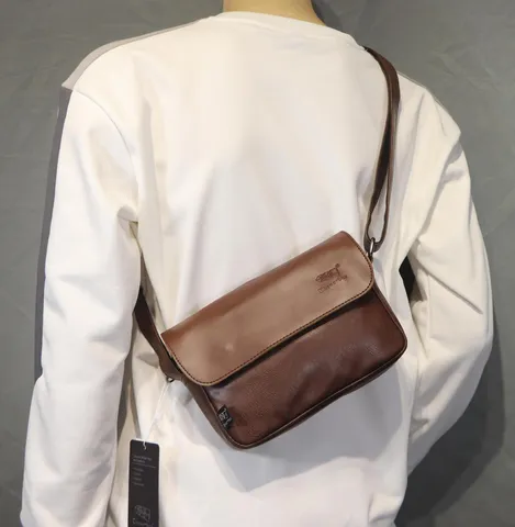 Borsa a Tracolla in Pelle PU da Uomo Retro Casual Crossbody Borsa Piccola Patta Messenger Borsa da Lavoro Giornaliera per Uomo