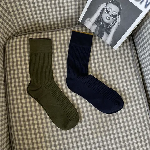 Herren Vertikale Streifen Mittelhohe Socken Kontrast-Rippbündchen Herbst Winter Lässig Business Atmungsaktiv Nylonmischung Strumpfwaren