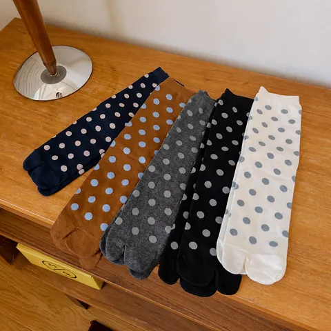 Women's Retro Polka Dot Tabi Socks Cotton Blend Split Toe Mid-Calf Socks Contrast Color Japanese Style Autumn Winter Hosiery