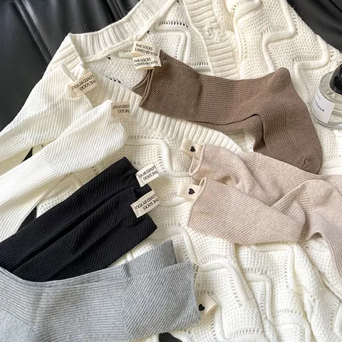 Women Casual Crew Socks Japanese Style Solid Color Cotton Thick Knit Thermal Stacked Socks With Cloth Label