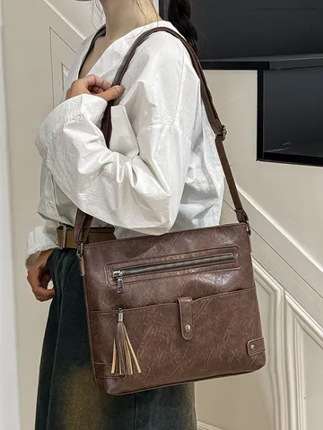 Women Fashion PU Leather Crossbody Bag Casual Solid Color Shoulder Bag with Tassel Stylish Handbag For Daily Travel