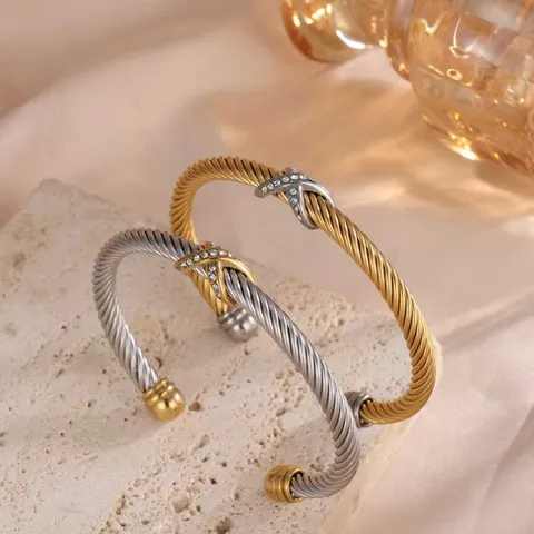 Minimalista Acero Inoxidable Cable Trenzado Brazalete Abierto Para Mujeres Galvanizado Strass X Cruz Fino Patrón Lujo Joyería