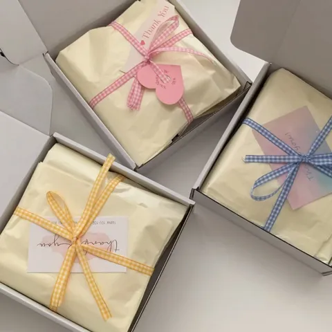 Papier de Soie Jaune Lait Papier Cadeau Ensemble de Rubans à Carreaux Matériaux d'Emballage de Bouquet de Fleurs pour Décoration de Fête