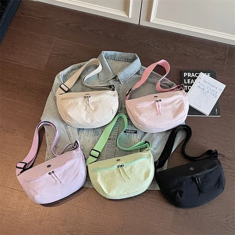 Damen Casual Nylon Umhängetasche Einifarbig Leicht Pendeln Schulter Dumpling Tasche Mode Halbmond Handtasche