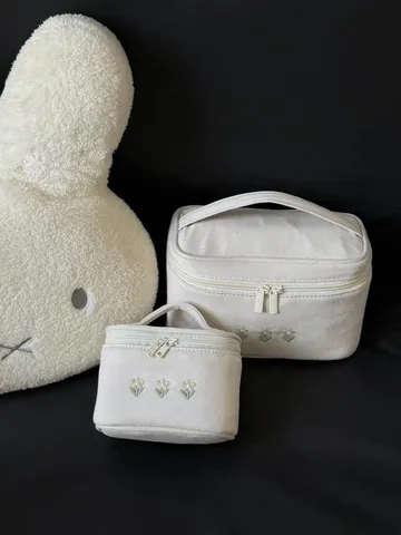 Große Kapazität Reise Kosmetiktasche Tragbare Nylon Make-up Aufbewahrungstasche Süße Blumen Bestickte Kulturtasche Für Damen