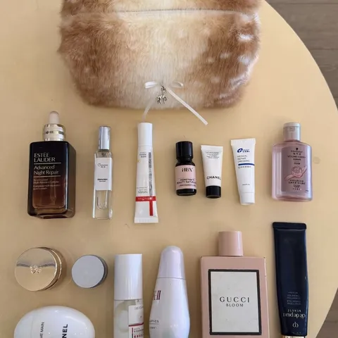 Süße Plüsch Kosmetiktasche Für Damen Große Kapazität Reise Kulturbeutel Flauschige Make-up Tasche Mit Hirsch Anhänger