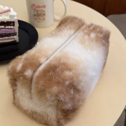 Süße Plüsch Kosmetiktasche Für Damen Große Kapazität Reise Kulturbeutel Flauschige Make-up Tasche Mit Hirsch Anhänger