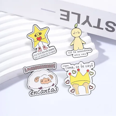Cartoon Genezing Spaanse Letter Metalen Brooch Spruit Persoon Ster Kroon Schaap Pin Kleding Accessoires Sieraden