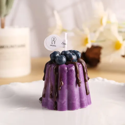 Handmade Strawberry Pudding Scented Candle Realistic Fruit Cake Candle Soy Wax Blend Home Fragrance Indoor Desktop Decoration Ornament