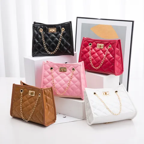 Elegant PU Leather Quilted Chain Shoulder Bag For Women Fashion Classic Diamond Lattice Crossbody Bag With Turn Lock Clasp Purse