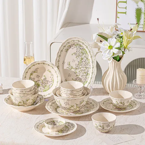 Assiette en Céramique Sous Glaçure Style Japonais Petit Motif Orchidée Blanc Laiteux Vaisselle Ronde Cuisine