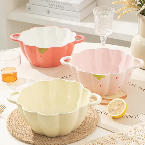 Bol à Soupe à Double Oreille en Céramique Crème INS Motif Floral Fraise Mignon Bol à Salade Ramen Résistant au Micro-Ondes Vaisselle de Cuisine