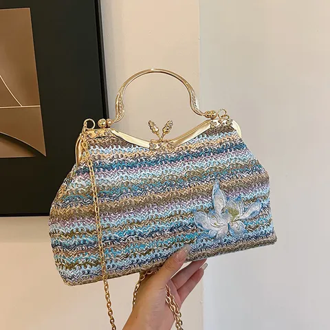 Femme Paille Tressée Sac Bandoulière Sac à Main Décontracté Chaîne en Métal Sac Crossbody Broderie Florale Sac de Plage Mode