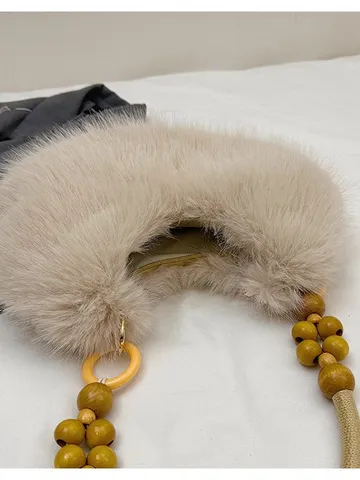 Sac à Bandoulière en Peluche Mode pour Femmes Sac à Main d'Hiver Moelleux Tote en Fausse Fourrure Avec Poignée en Perles de Bois Sac Casual