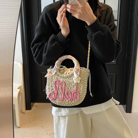 Sac Seau en Paille Tissé à Main pour Femmes Mode Casual Foulard en Soie Cordon de Serrage Sac Bandoulière Vacances Sac à Main