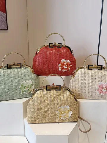 Sac de Soirée en Paille Tissée Rétro Femmes Vintage Broderie Florale Sac à Main Fermoir en Métal Chaîne Bandoulière
