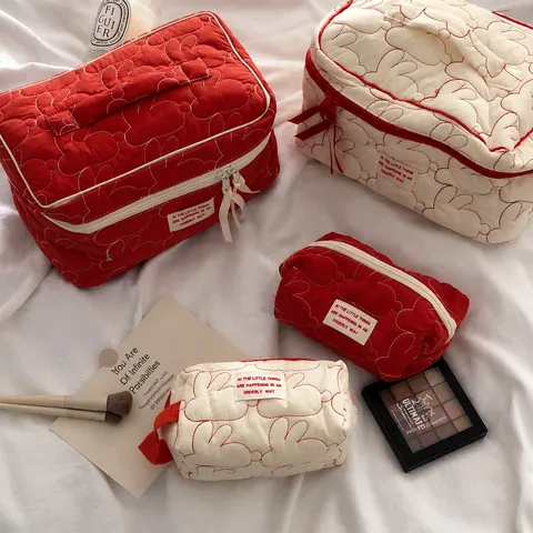 Portable Quilted Cotton Cosmetic Bag With Cute Rabbit Embroidery High Capacity Travel Makeup Storage Bag For Women Girl Heart Style