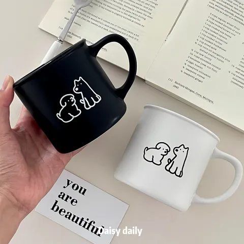 Mug Chiot en Céramique Mignon Minimaliste Mat Noir Blanc Dessin Animé Couple Tasse Eau Résistant à la Chaleur Maison