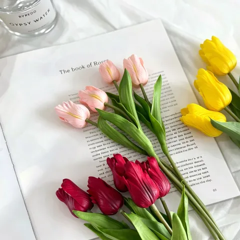 Artificial Tulip Flower PU Single Branch Realistic Silk Flower For Home Wedding Party Photography Prop Decoration